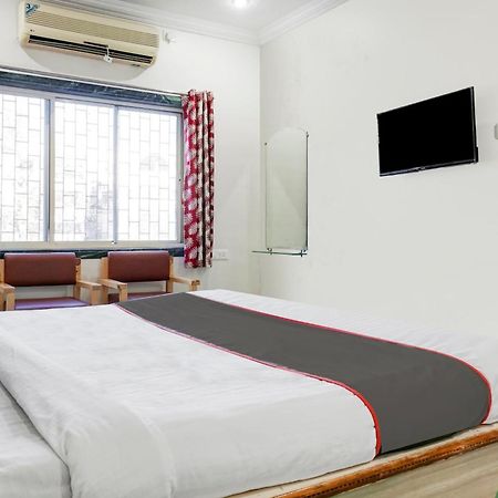 Collection O Shreya Hotel Talegaon Dabhade Bagian luar foto