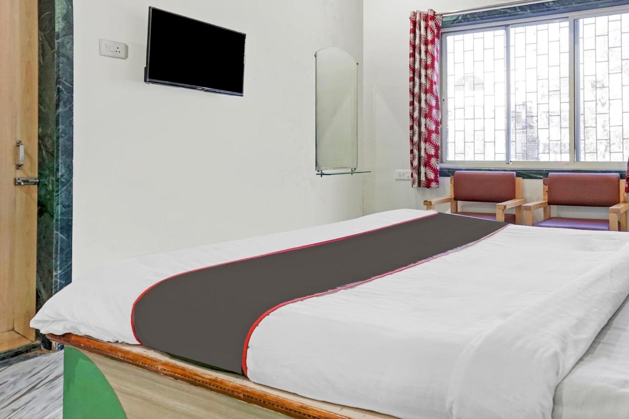 Collection O Shreya Hotel Talegaon Dabhade Bagian luar foto