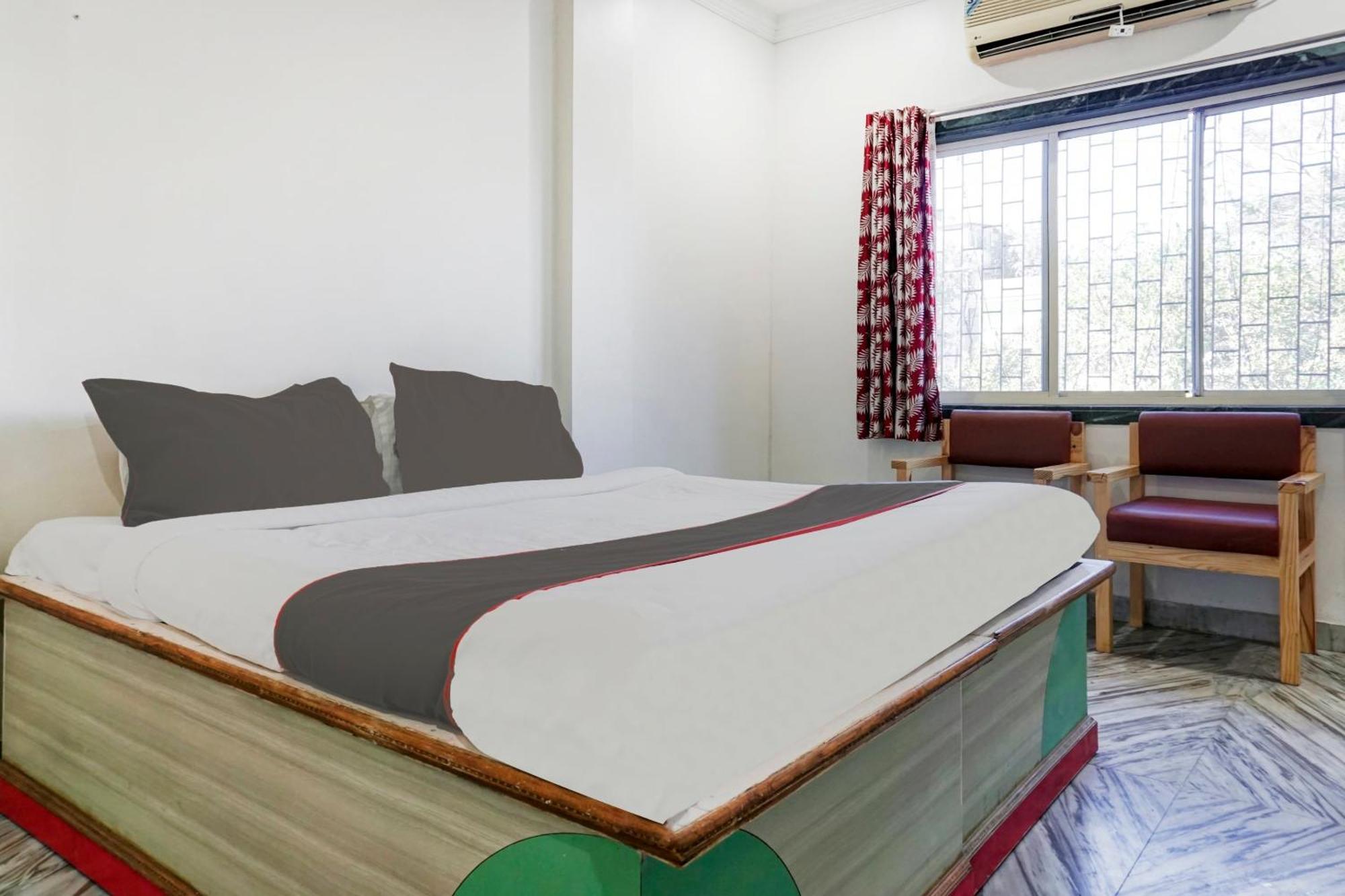 Collection O Shreya Hotel Talegaon Dabhade Bagian luar foto